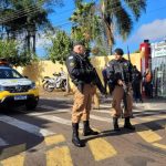 Criança morre após escola ser invadida no Paraná — Foto: Kathulin Tanan/ RPC