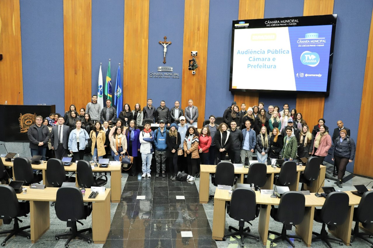 Estudantes, servidores e público em geral na Prestação de Contas da Câmara. Foto: Divulgação CMSJP