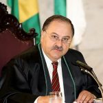 Ex-conselheiro Artagão de Mattos Leão (Foto: TCE-PR)
