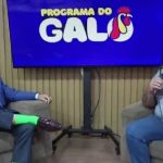 Juliano Elias em entrevista para o ex-deputado Galo da Rede Massa (Foto: Divukgação/JE)
