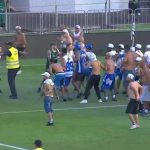 Confusão começou após invasão da torcida cruzeirense no gramado aos 45 minutos do segundo tempo (Reprodução: Youtube)