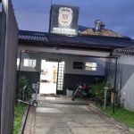 Pais foram detidos e levados para a Central de Flagrantes (Reprodução: Pop FM Curitiba)
