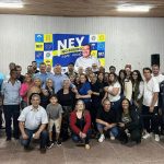 Ney Leprevost em reunião nos bairros (Foto: Redes Sociais/NL)